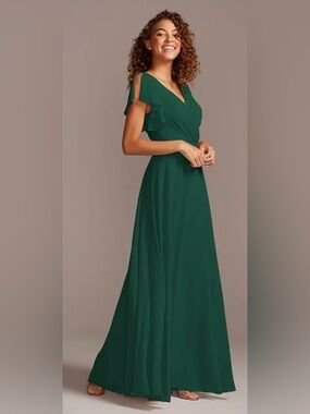 Elegant Deep Green V-Neck Flutter Sleeve Maxi Dress